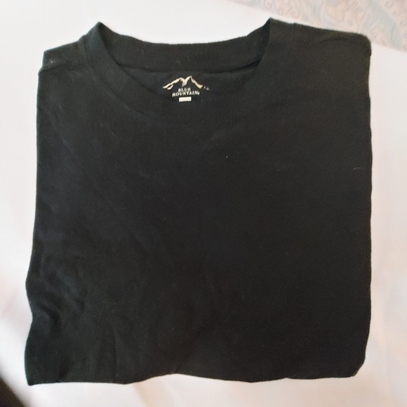 3/$25 Blue Mountain Youth Medium Black Tee. NWOT - Picture 3 of 3